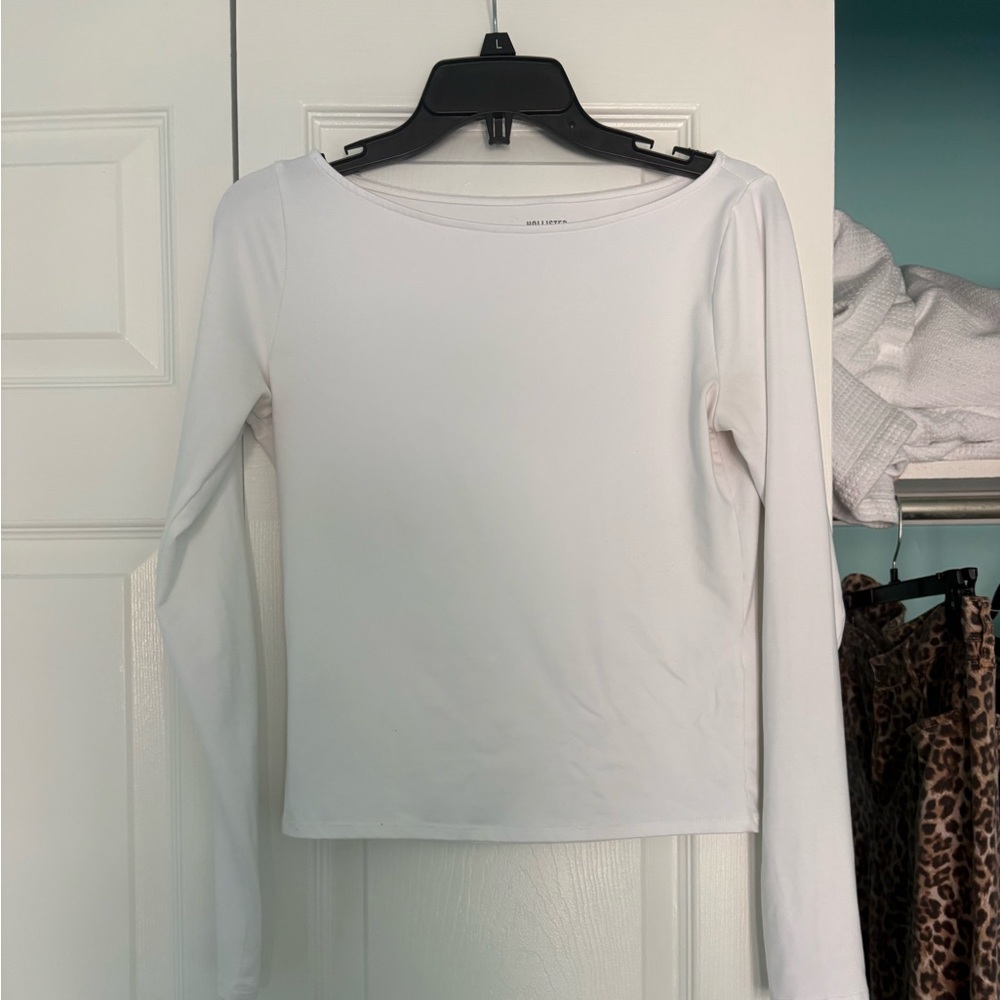 White Long-Sleeve Women’s Top